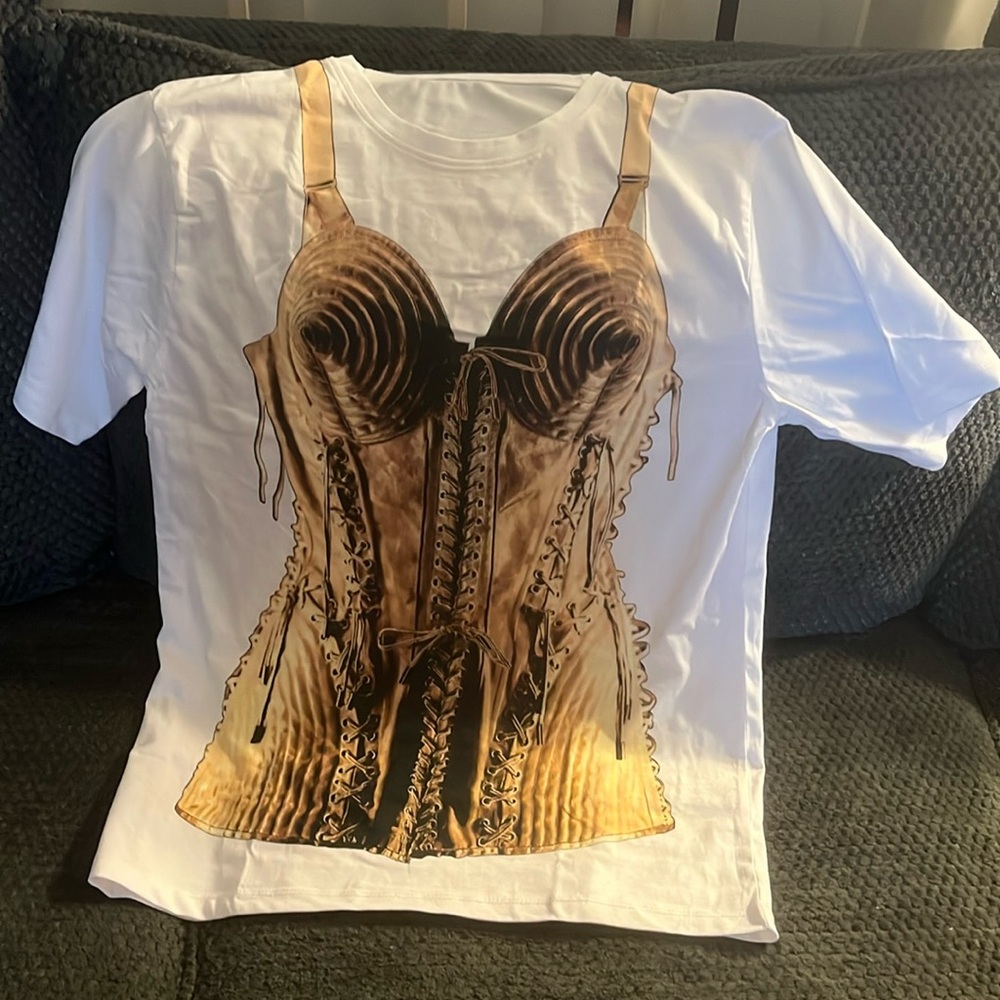 T shirt for men and women size large